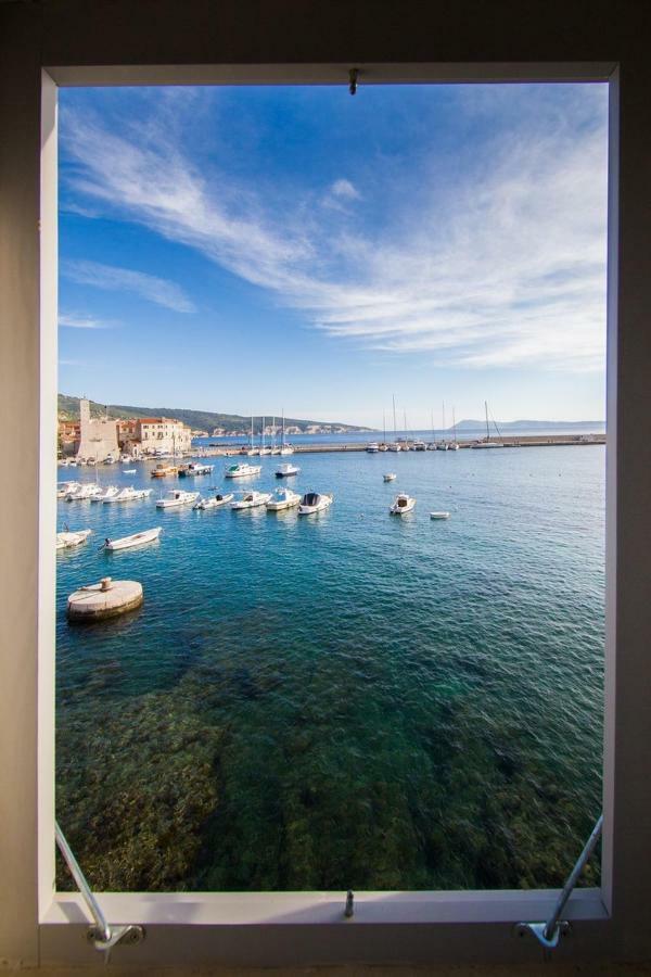 Villa Martina Komiža Exteriör bild
